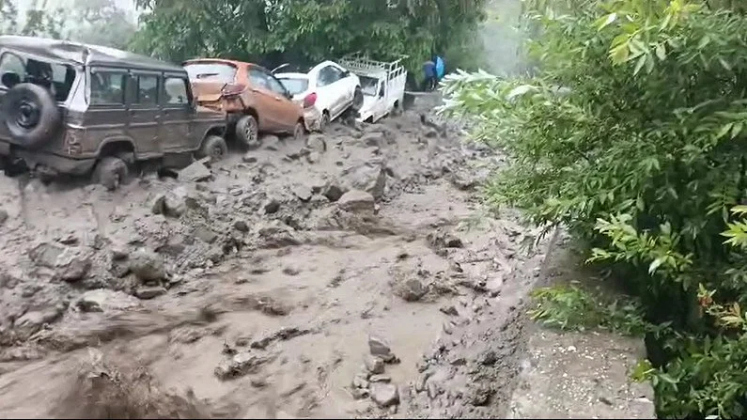 Cloud Burst: एक बार फिर प्रदेश के किन्नौर में ठीकरू और लिंगने की पहाडिय़ों पर फटा बादल, देखें