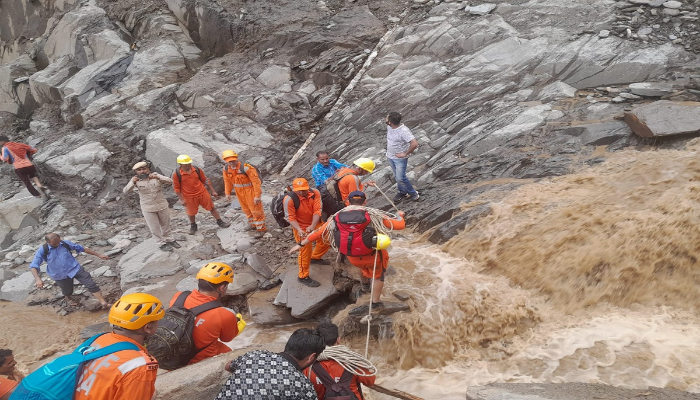 Himachal Disaster: 385 जवान जुटे मिशन पर, शिमला के समेज से 33 लोग लापता